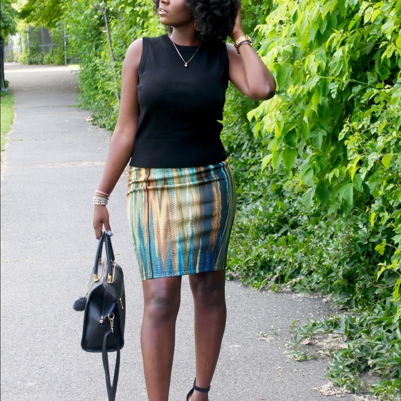 H&M x Beyoncé: Pencil Skirt - Picture 3 of 6